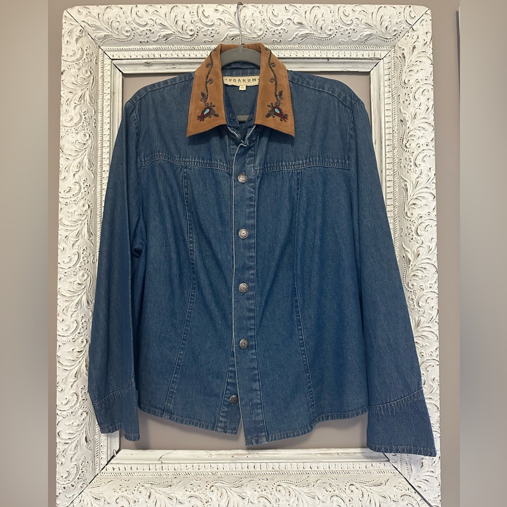 Yoakum Double D Ranch Denim Shirt with reversible collar. Size 1X. ❣️